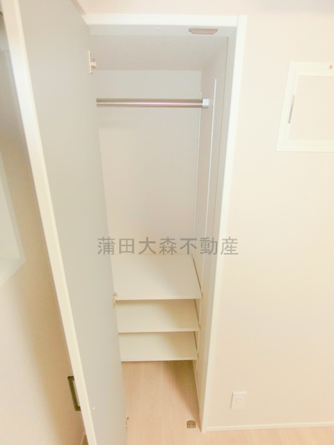 ミリアレジデンス西蒲田の収納|洋室4.4帖のクローゼット