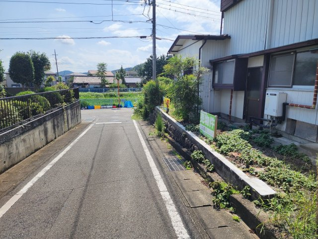 高崎市寺尾町売土地の前面道路含む現地写真