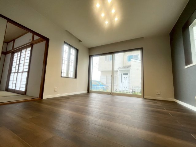 茂原市中古物件の居間・リビング