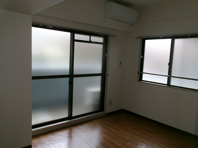 レジデンス東雲の洋室