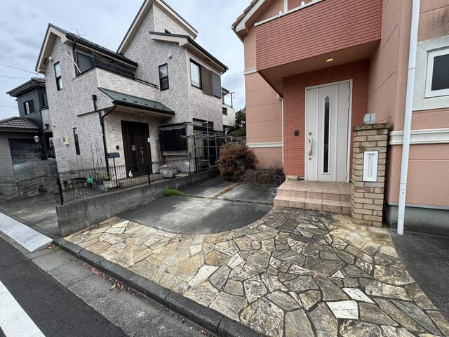 八王子市諏訪町の中古一戸建の駐車場|対象地外観 