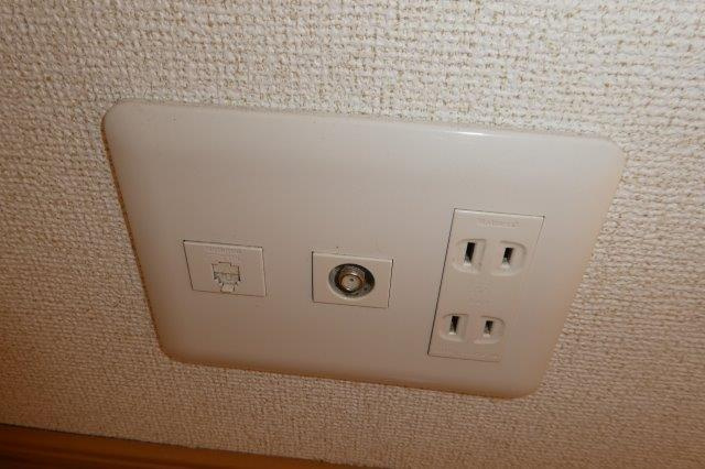 ラッフィナートカーサＳ．Ｋの設備|TVジャック・電話モジュラー