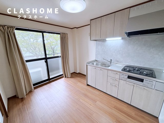 シャリテ　　刈谷市近郊の賃貸はクラスホーム刈谷店の居間・リビング