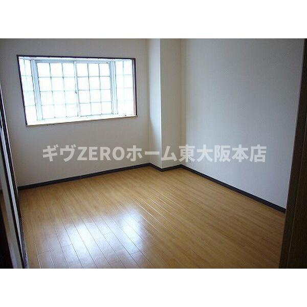 メゾンシャンスの居間・リビング