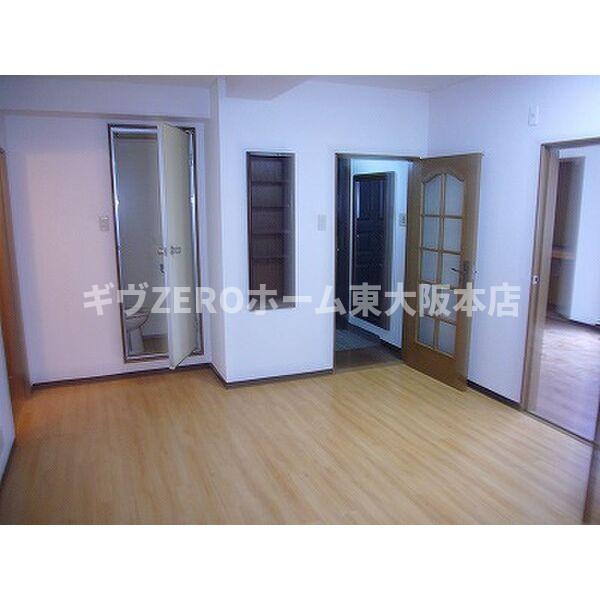 メゾンシャンスの居間・リビング