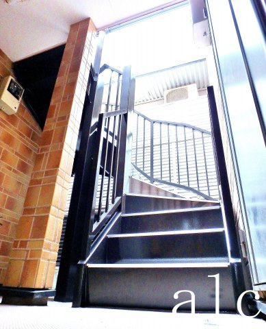 アーバンプレイス方南町駅前のロビー|落ち着いたロビーです