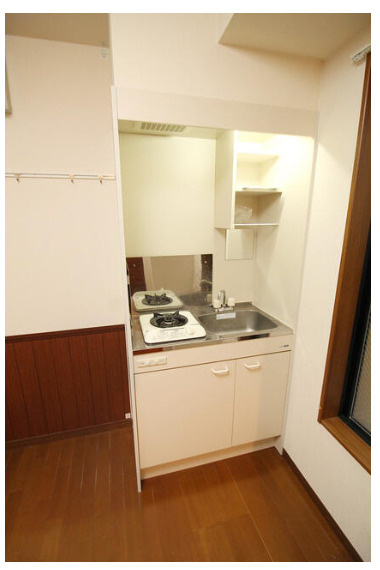 アーバンプレイス方南町駅前のキッチン|コンパクトなキッチンで掃除もラクラク