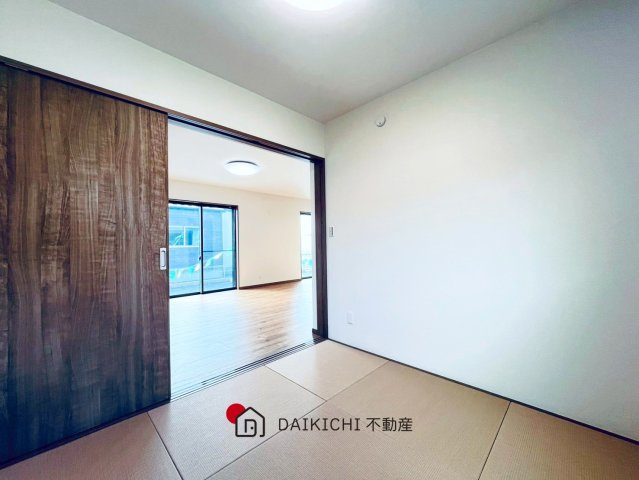 【洋室】 | 加須市下高柳第11期　ワイウッドコート　新築戸建　全12棟　3号棟