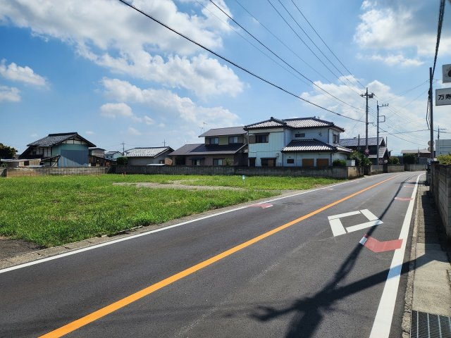 高崎市山名町売土地 2区画の前面道路含む現地写真
