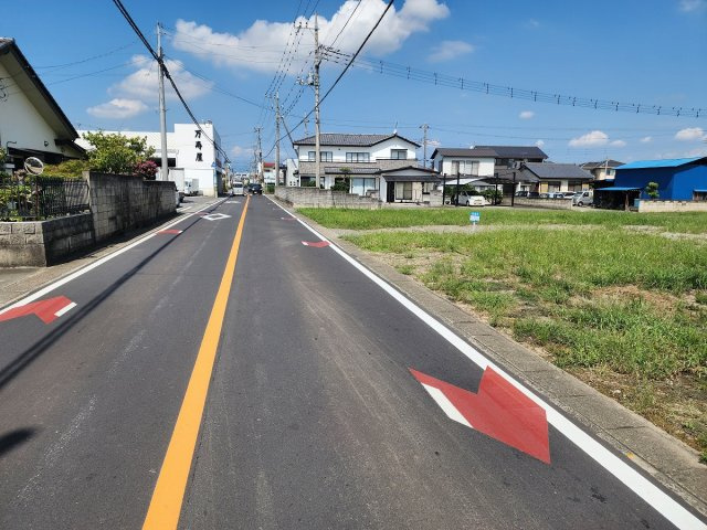 高崎市山名町売土地 2区画の前面道路含む現地写真