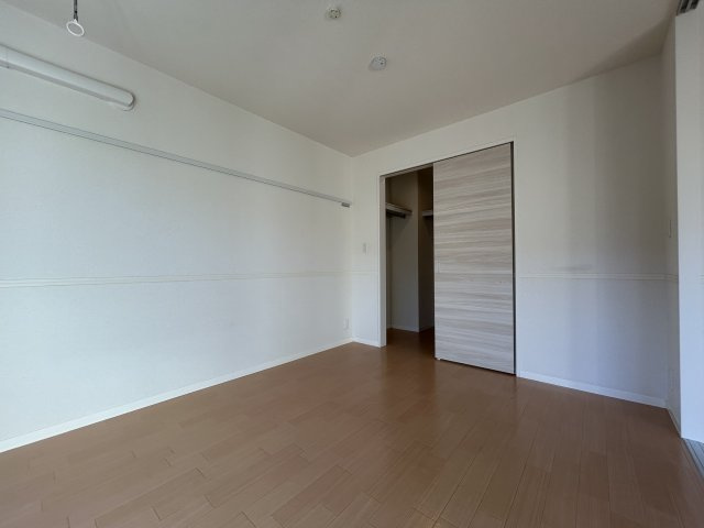 ラ　グランメールの洋室