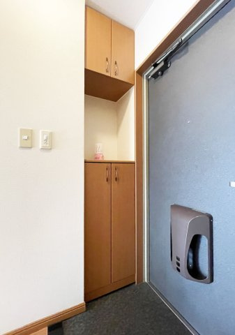 エトワール大開の玄関