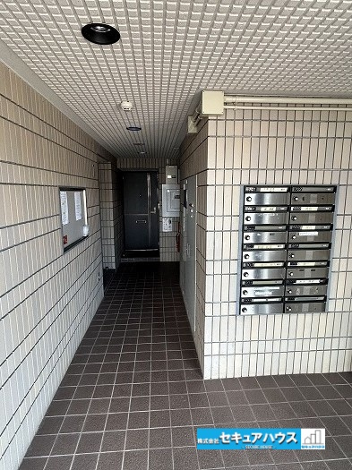 ユニーブル漆山のエントランス|【エントランスホール】
◆エントランスホールの様子です。