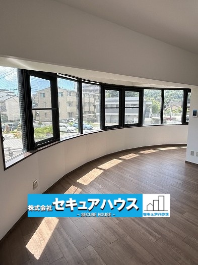 ユニーブル漆山