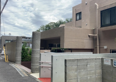 【外観】 | ル・アール高尾エグザフォート | マンションの外観は非常に重要なポイントです！外観の善し悪しは資産価値に大きな影響を与えます。外観のいいマンションを購入することで、高値で売却がしやすく、買い手が見つかりやすいというメリットがあります。