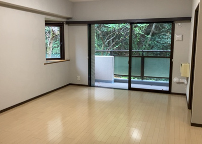 【居間・リビング】 | ル・アール高尾エグザフォート | リビングの間取りの種類は大きくわけてリビングとダイニングが別になっているタイプ、リビングダイニング一体型です。どちらも一長一短ですので、家を選ぶ時はその両面をチェックして決めるようにしましょう。