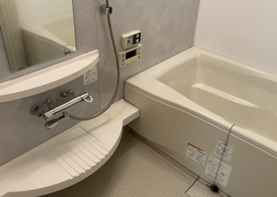 【浴室】 | ル・アール高尾エグザフォート | 入浴時の快適さも大事なことですが、綺麗な状態を維持できなければ気持ちよく入浴できません。毎日の掃除が楽という点は大事なポイントになります！カビが生えにくく掃除がしやすい、壁や浴槽を選ぶといいでしょう。