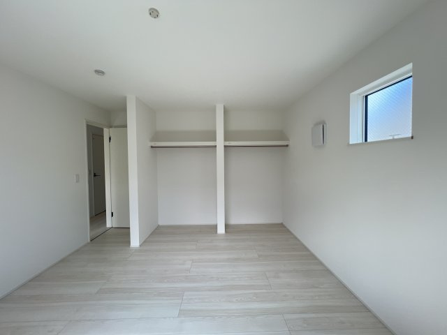 外観がポップ♪こういうのもアリ！な【大和市上和田】新築戸建の収納|収納豊富です