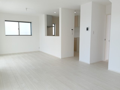 【居間・リビング】 | 保土ヶ谷区仏向町２期 | ゆったり過ごせるリビングです