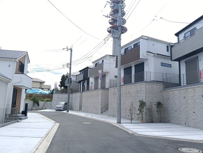 【前面道路含む現地写真】 | 保土ヶ谷区仏向町２期 | 前面道路含む現地写真です