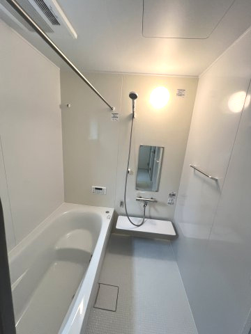 立川市上砂町3丁目　新築戸建全2棟の浴室|のびのび１坪タイプバスルーム。お子様と一緒に入っても足を伸ばしてゆっくり入れますよ。