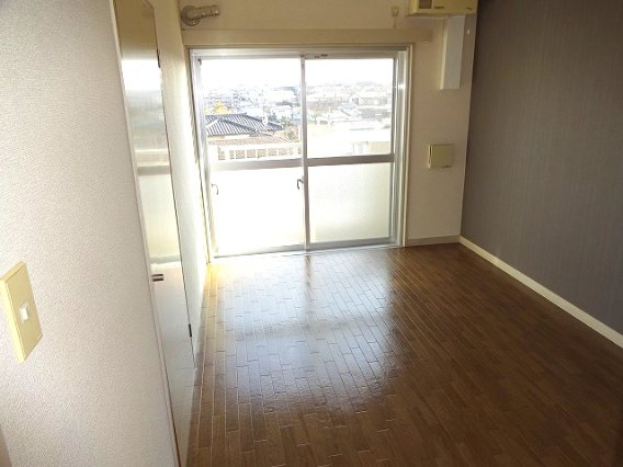 シャトレー水村の居間・リビング