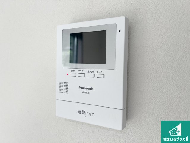 5(土)6(日)現地説明会！◆東大阪市日下町　未入居　限定1邸の防犯設備|カラーモニターインターホン！声だけでなく来訪者の姿や顔がモニターで確認できるので、小さなお子様がいらっしゃるご家庭でも安心できます！