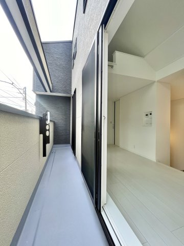 ＜LIBERi リーベリー＞練馬区田柄2丁目Ⅴ期　生活快適エリア　限定1棟のバルコニー