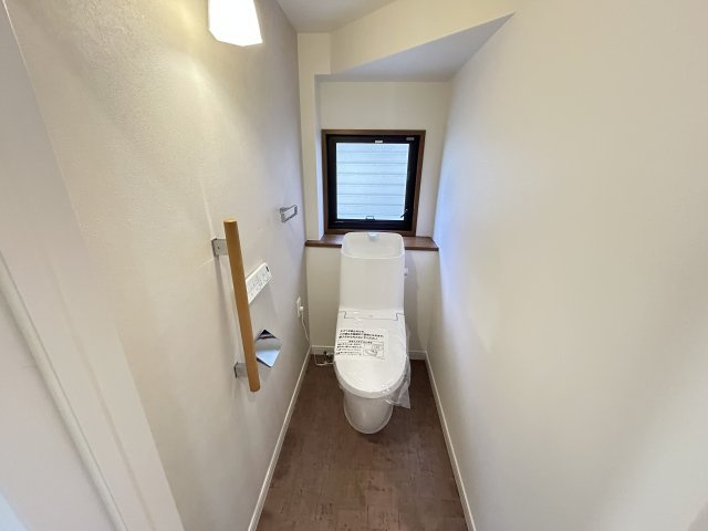 神戸市垂水区学が丘４丁目戸建のトイレ