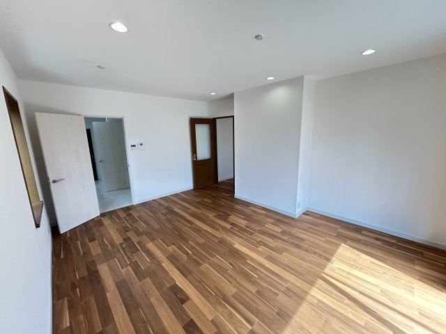 神戸市垂水区学が丘４丁目戸建の洋室