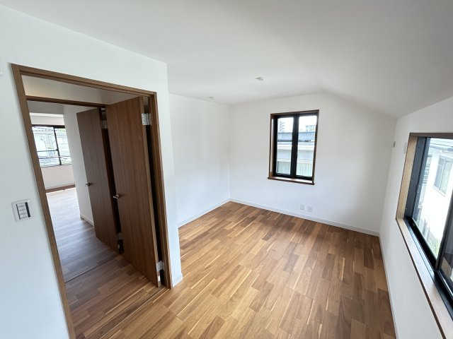 神戸市垂水区学が丘４丁目戸建の洋室