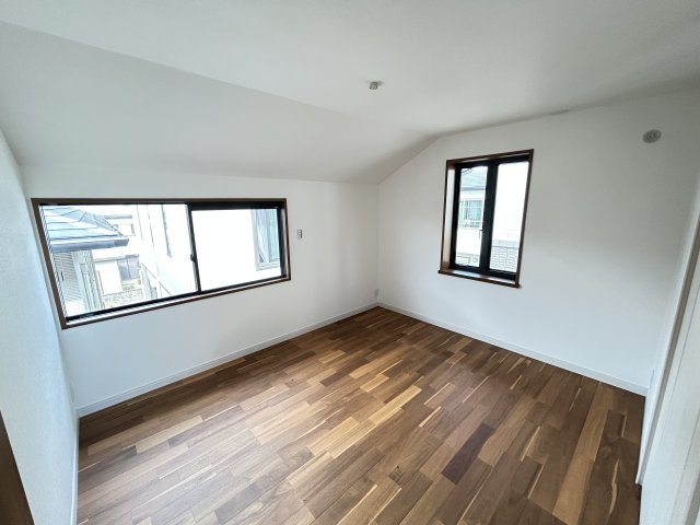 神戸市垂水区学が丘４丁目戸建の洋室