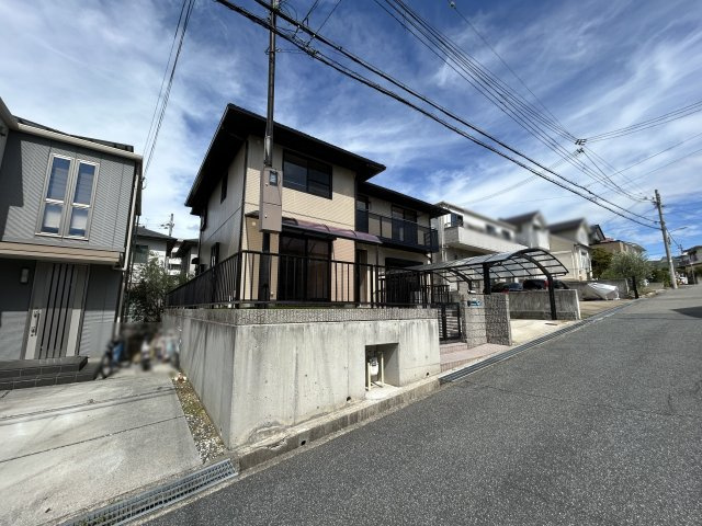 神戸市垂水区学が丘４丁目戸建の前面道路含む現地写真