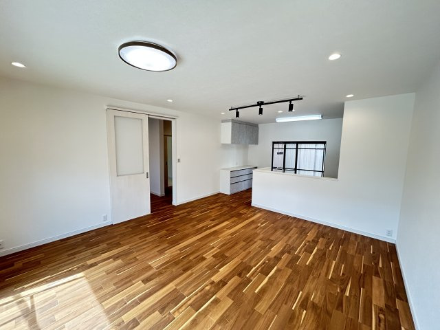 神戸市垂水区学が丘４丁目戸建の居間・リビング