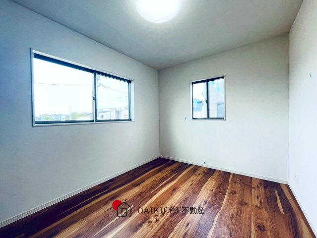 【洋室】 | 加須市下高柳第11期　ワイウッドコート　新築戸建　全12棟　12号棟
