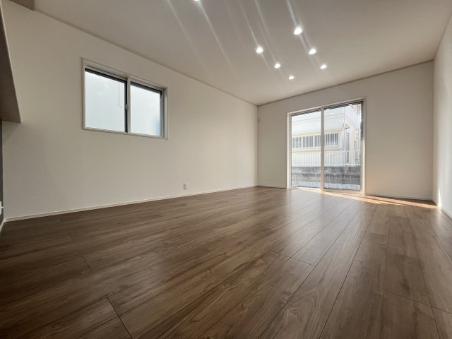 【居間・リビング】 | 深谷市宿根　　新築戸建　　全５区画　2号棟