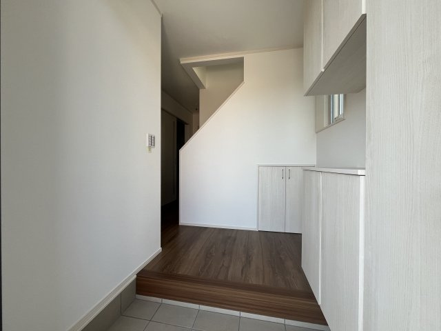 【玄関】 | 深谷市宿根　　新築戸建　　全５区画　2号棟