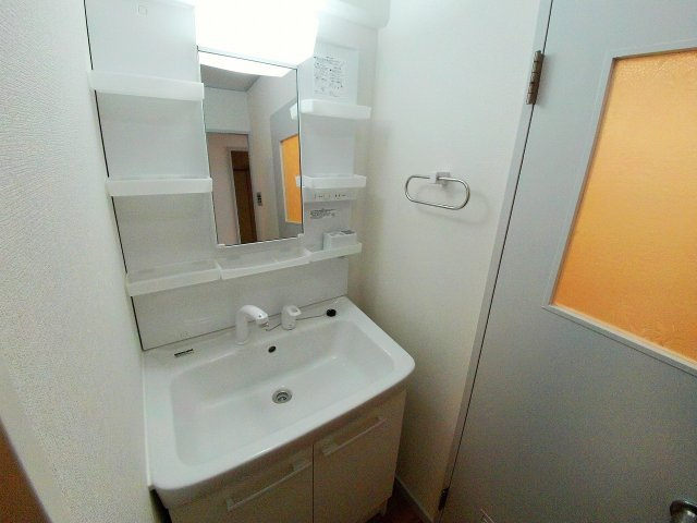 メゾン本山の洗面所