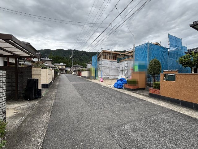 新築戸建　安佐町くすの木台の前面道路含む現地写真
