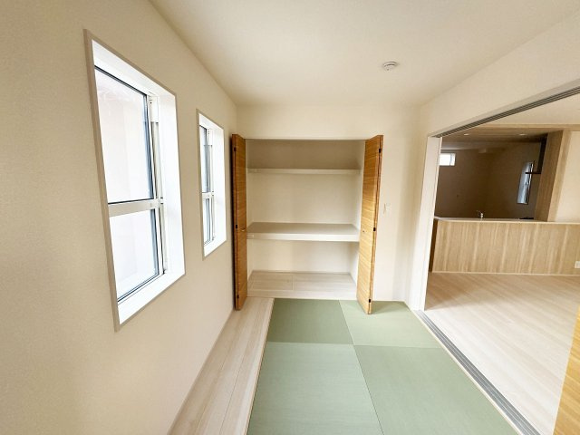 【和室】 | 富士見市渡戸1丁目　新築一戸建住宅　全1棟　(ふじみ野店) | 全居室収納スペース完備！