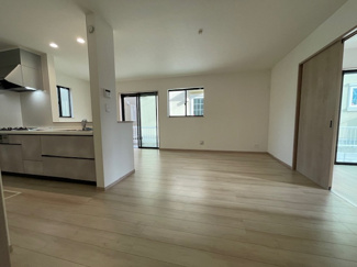 【居間・リビング】 | Heartful-Town長久手市岩作三ケ峯【仲介手数料無料　東小　長久手中】 | LINEから簡単お問合せ可能！
友達検索で@nqk7328tです！。