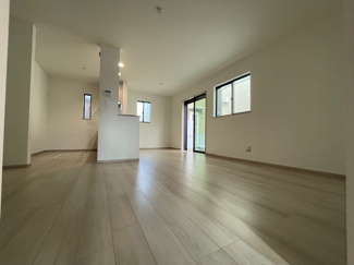 【居間・リビング】 | Heartful-Town長久手市岩作三ケ峯【仲介手数料無料　東小　長久手中】 | LINEから簡単お問合せ可能！
友達検索で@nqk7328tです！