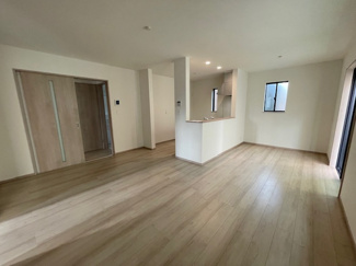 【居間・リビング】 | Heartful-Town長久手市岩作三ケ峯【仲介手数料無料　東小　長久手中】 | LINEから簡単お問合せ可能！
友達検索で@nqk7328tです！