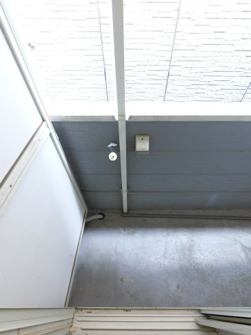 ロワール本八幡のバルコニー