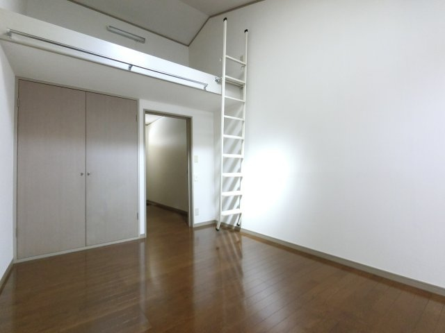 ロワール本八幡の居間・リビング