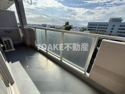 【バルコニー】 | コーポレート中央林間1号棟 | 画像は1号棟703号室のものです。設備・間取りがサイト情報と現況に違いがある場合、現況優先。