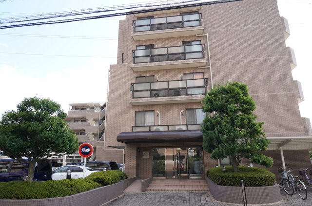 カルム草加弐番館の外観