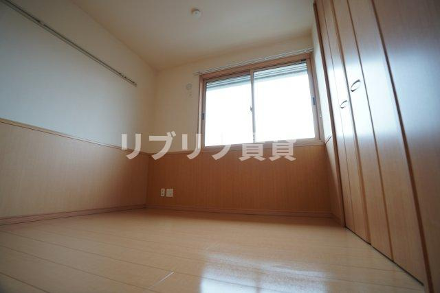 コモドカーサの洋室