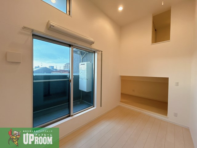 アドラブール新守山の居間・リビング