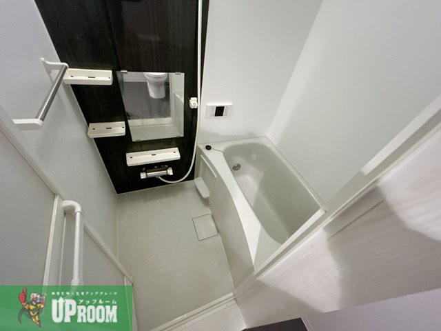 アドラブール新守山の浴室